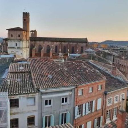 Appartement Exceptionnel 4 Etoiles Hyper Centre Albi 65 M2 Au 4Eme Etage Sans Ascenseur Avec Une Tour Du 12Eme Siecle Exteriér fotografie