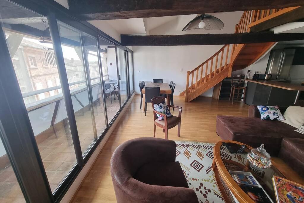 Appartement Exceptionnel 4 Etoiles Hyper Centre Albi 65 M2 Au 4Eme Etage Sans Ascenseur Avec Une Tour Du 12Eme Siecle Exteriér fotografie