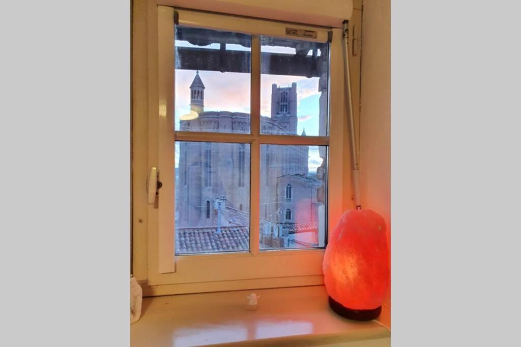 Appartement Exceptionnel 4 Etoiles Hyper Centre Albi 65 M2 Au 4Eme Etage Sans Ascenseur Avec Une Tour Du 12Eme Siecle Exteriér fotografie