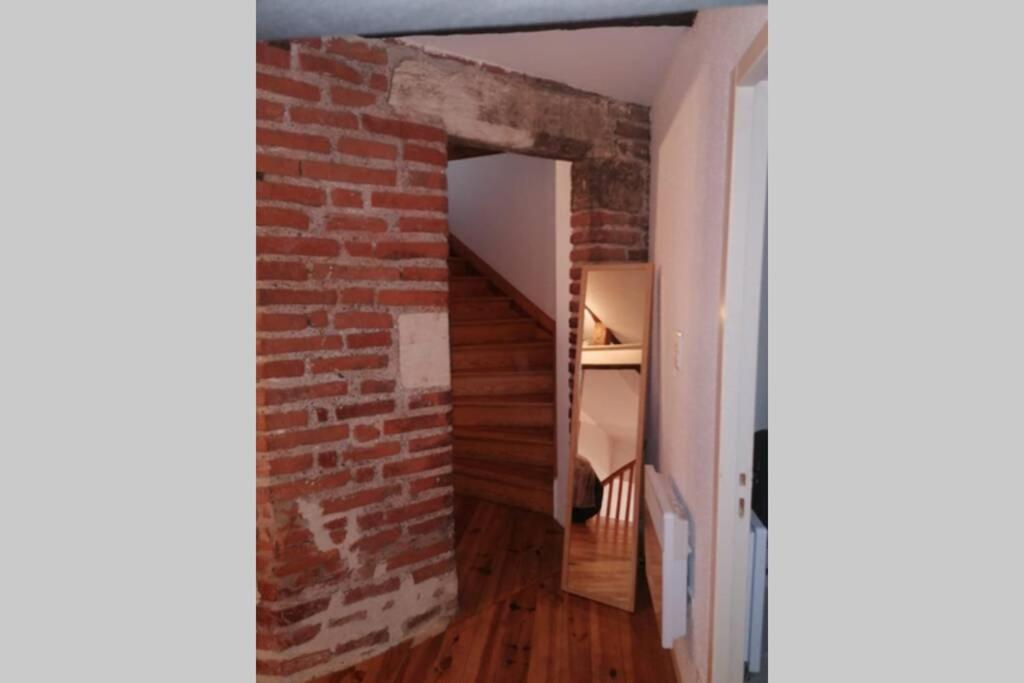 Appartement Exceptionnel 4 Etoiles Hyper Centre Albi 65 M2 Au 4Eme Etage Sans Ascenseur Avec Une Tour Du 12Eme Siecle Exteriér fotografie